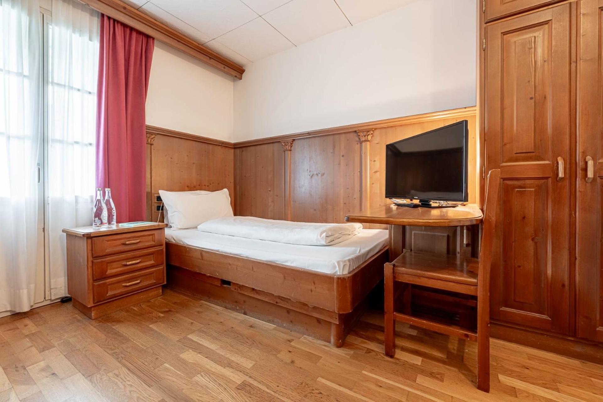 Hotel Dolomiti Schloss Canazei Esterno foto