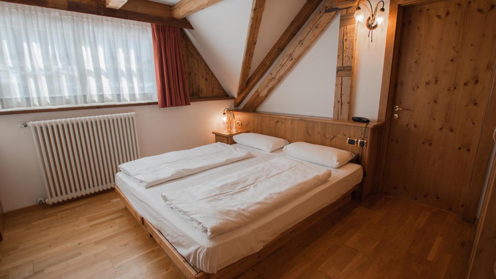 Hotel Dolomiti Schloss Canazei Esterno foto