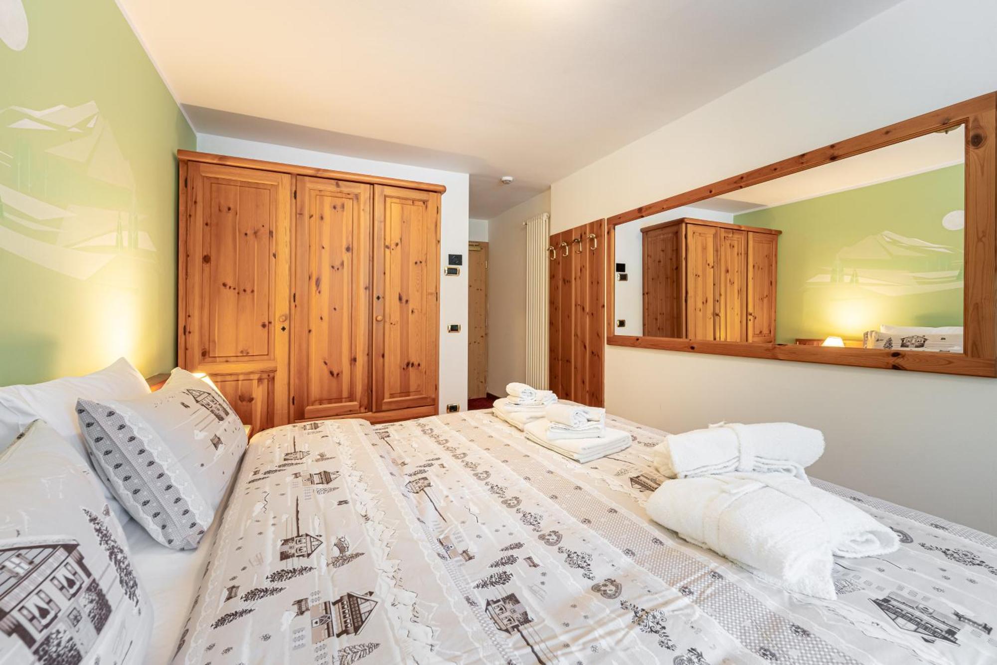 Hotel Dolomiti Schloss Canazei Esterno foto
