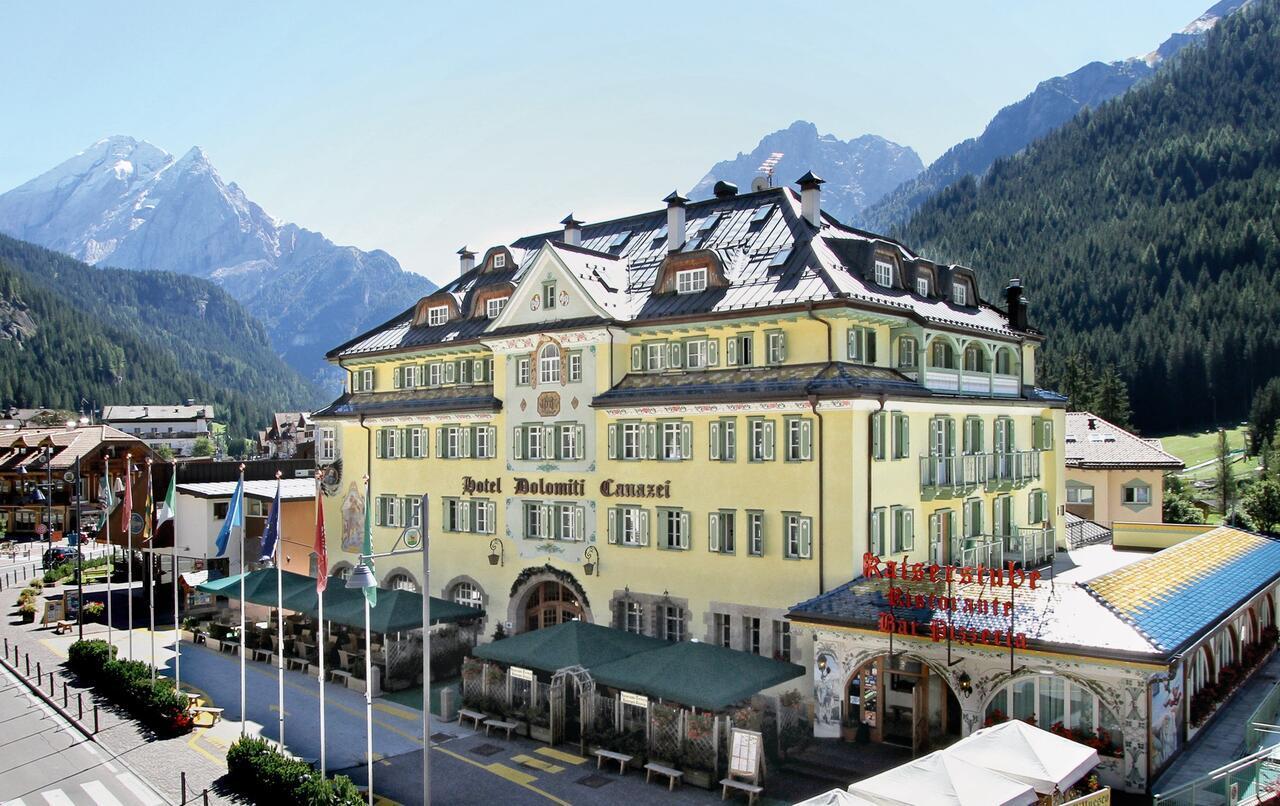 Hotel Dolomiti Schloss Canazei Esterno foto